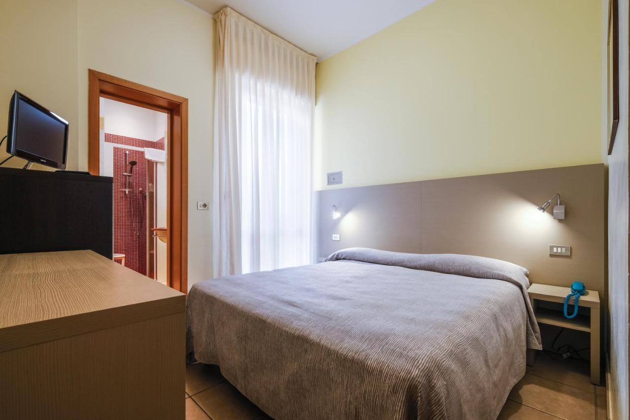 Hotel Thea Bellaria-Igea Marina Esterno foto