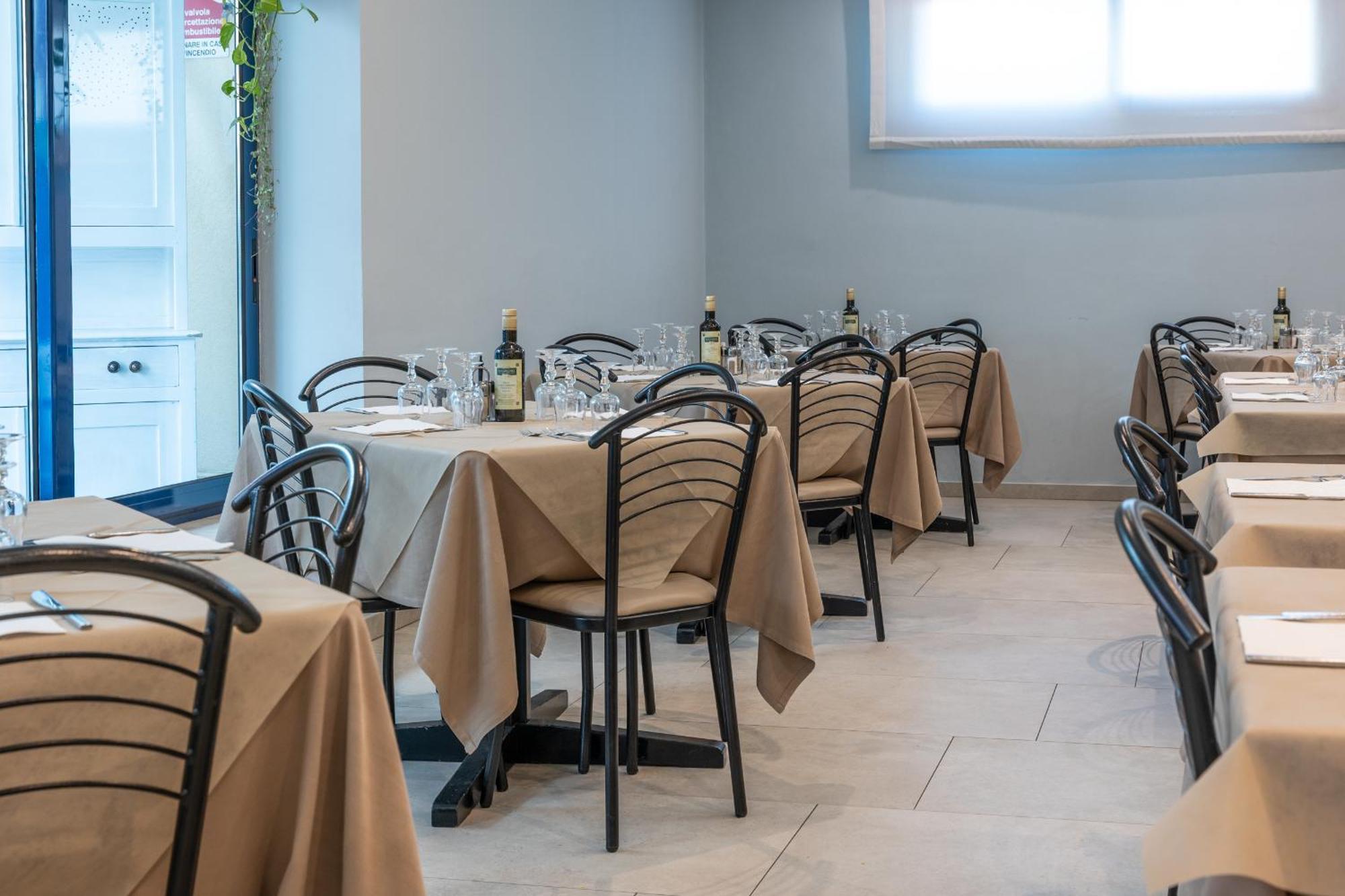 Hotel Thea Bellaria-Igea Marina Esterno foto