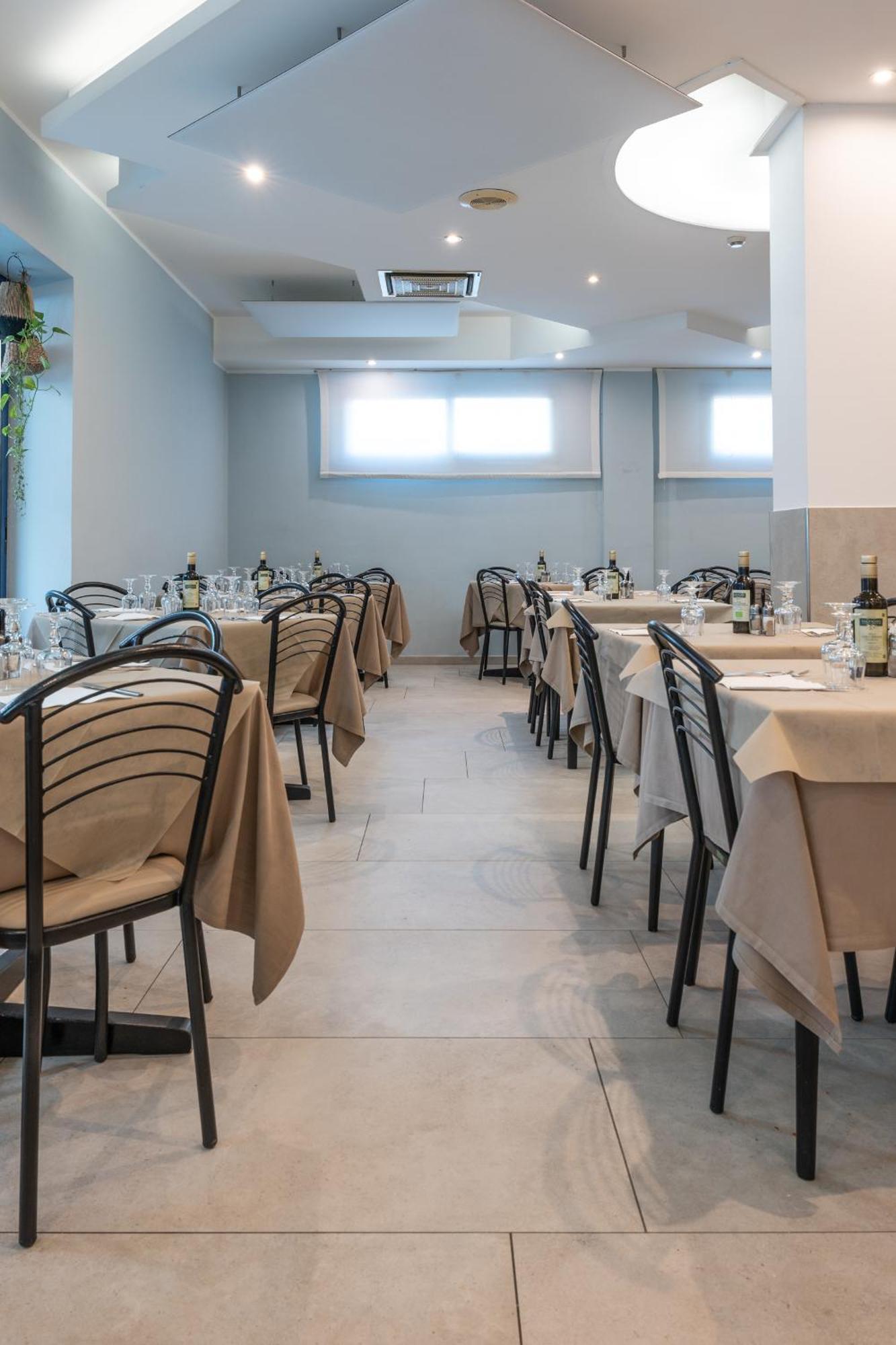 Hotel Thea Bellaria-Igea Marina Esterno foto