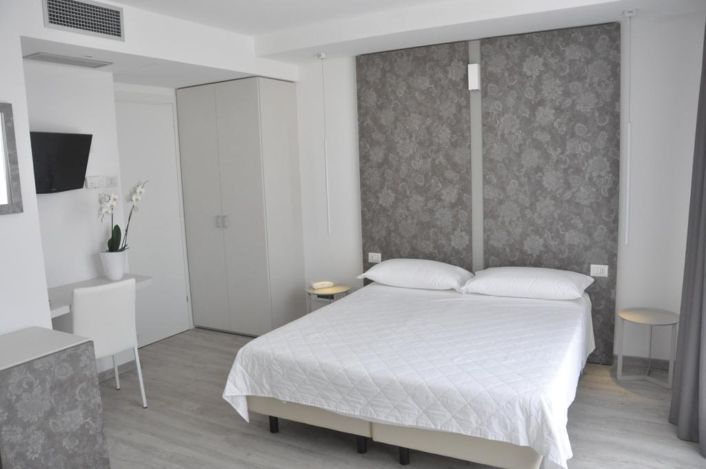 Hotel Thea Bellaria-Igea Marina Esterno foto